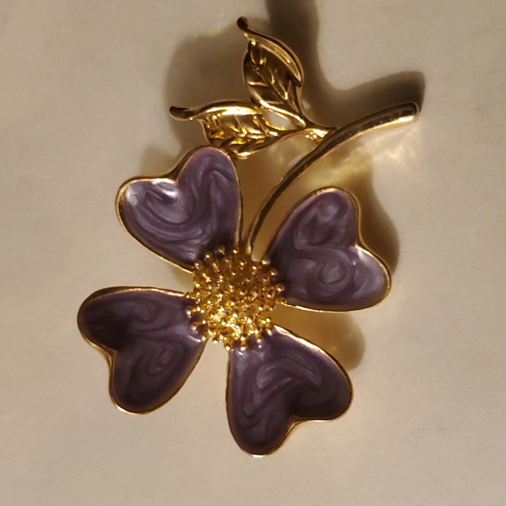 AAi Vintage Flower Brooch